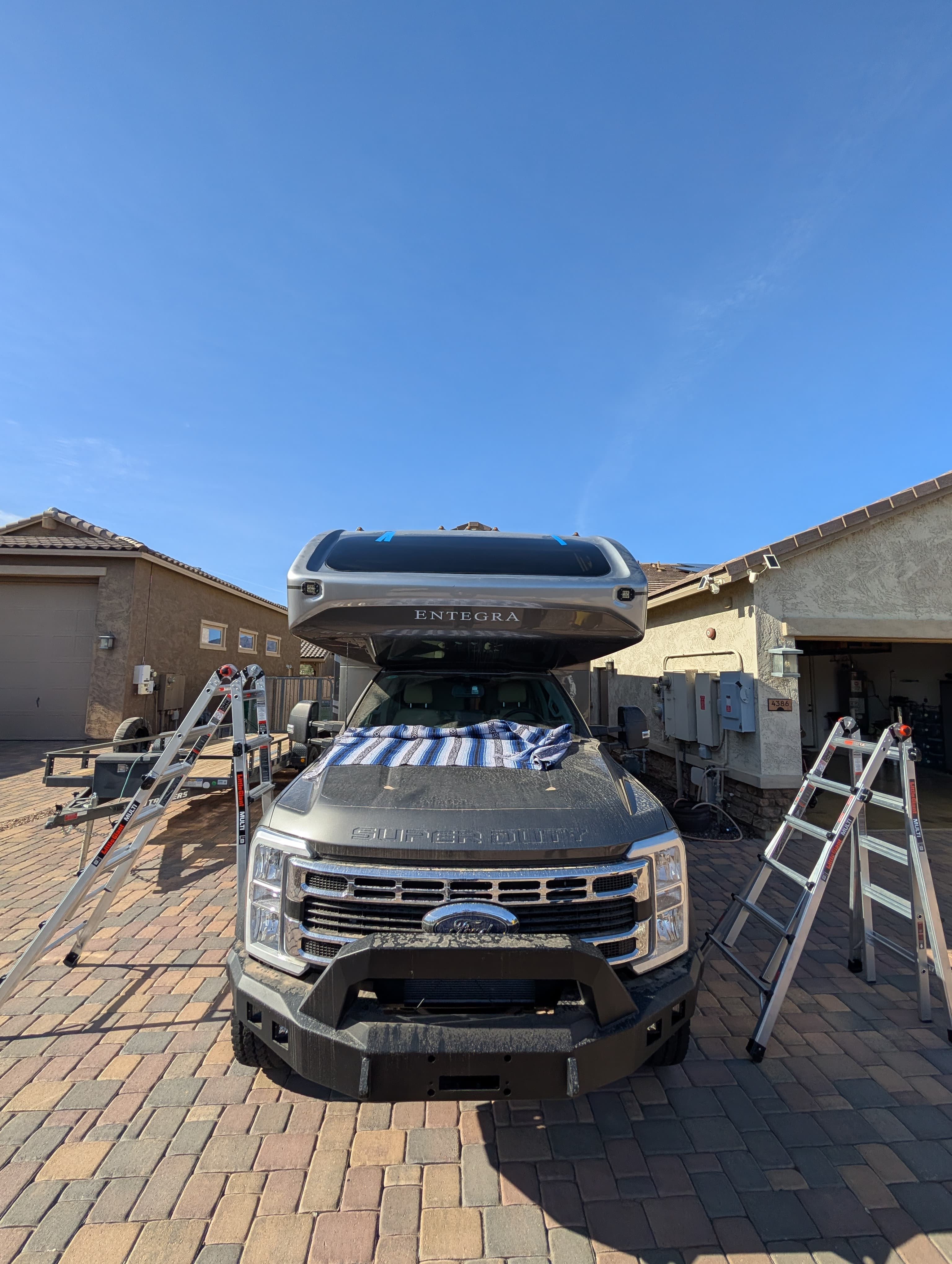 RV Windshield Repair service photo 17