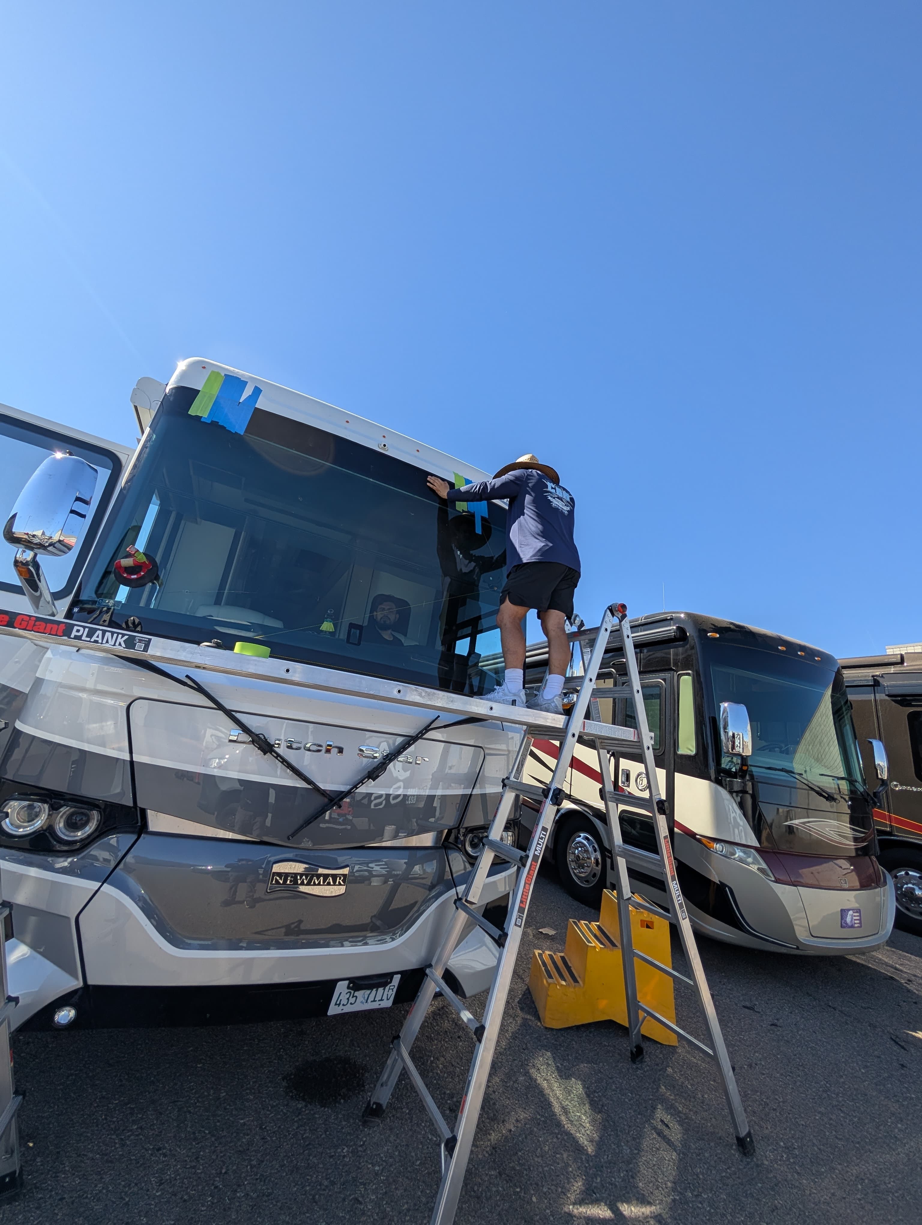 RV Windshield Repair service photo 22
