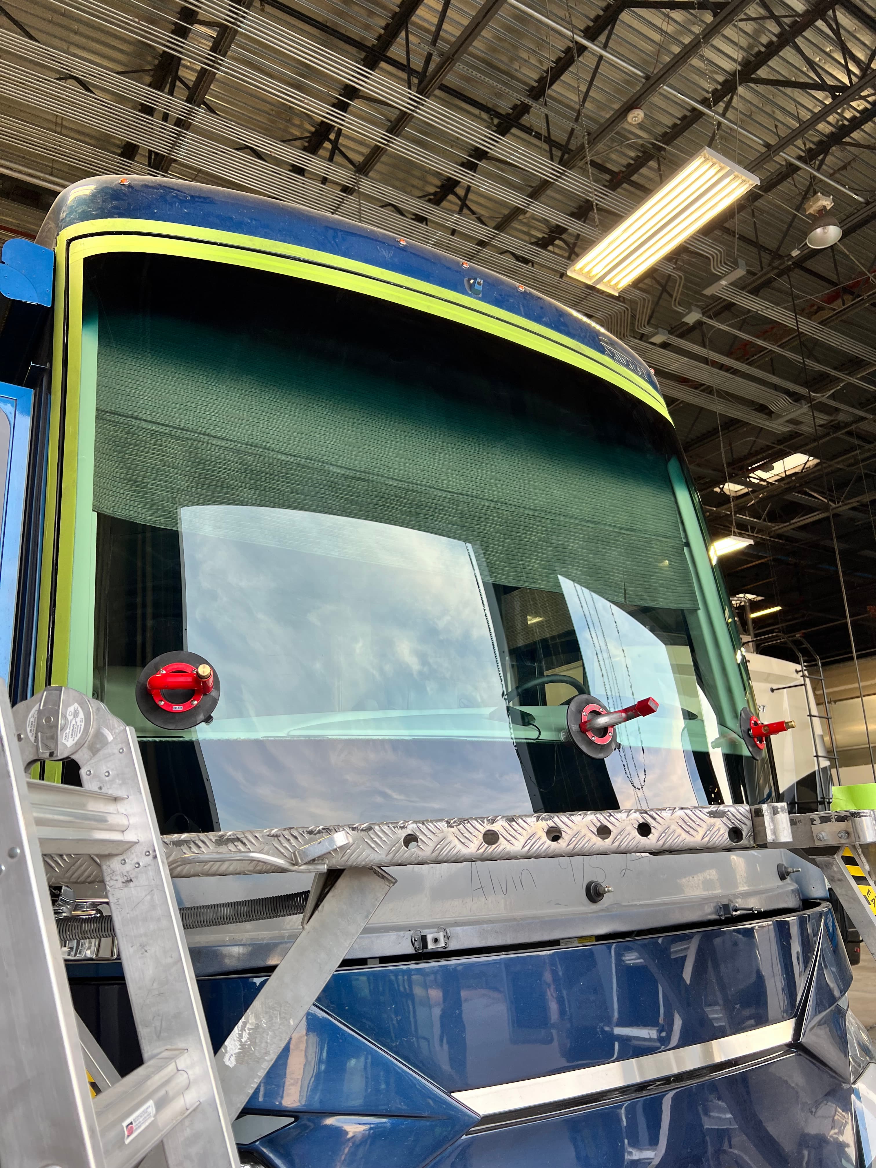 RV Windshield Repair service photo 11